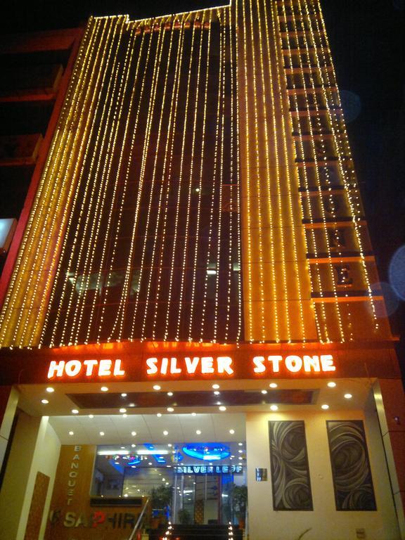Hotel Silver Stone Лудхиана Экстерьер фото