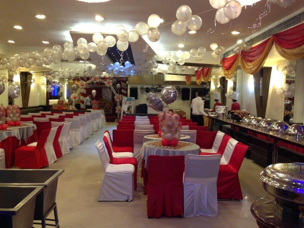 Hotel Silver Stone Лудхиана Экстерьер фото